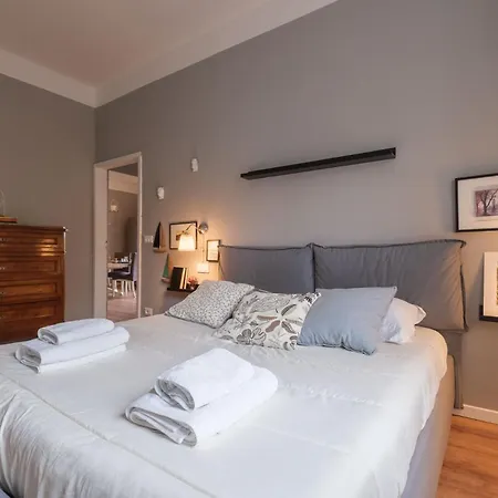 Elegance And Comfort In The Heart Of Apartment Bologna