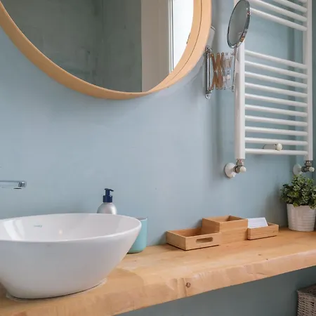 Elegance And Comfort In The Heart Of Bologna