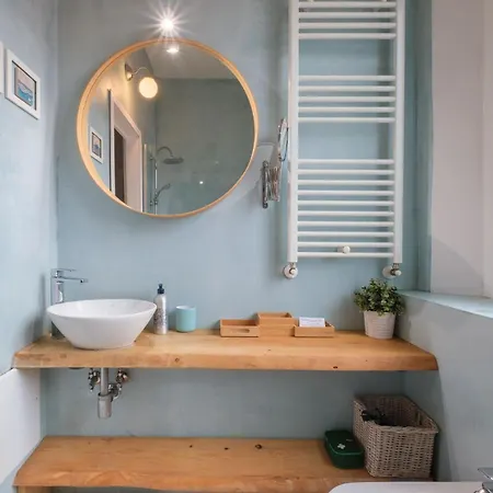 Elegance And Comfort In The Heart Of Bologna