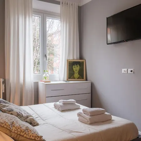 Elegance And Comfort In The Heart Of Apartment Bologna